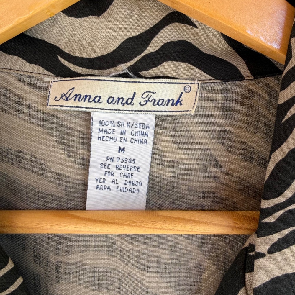 Anna and Frank Blouse Women Medium Black Zebra Silk Button Down Animal Print Top - Picture 4 of 6